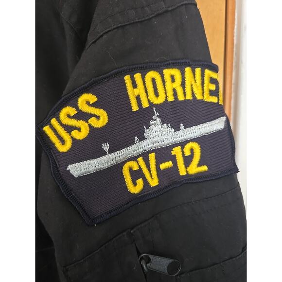US Navy Aviator Coveralls Flight Suit Navy USS HORNET CV-12 Patches Size Large - Picture 3 of 8